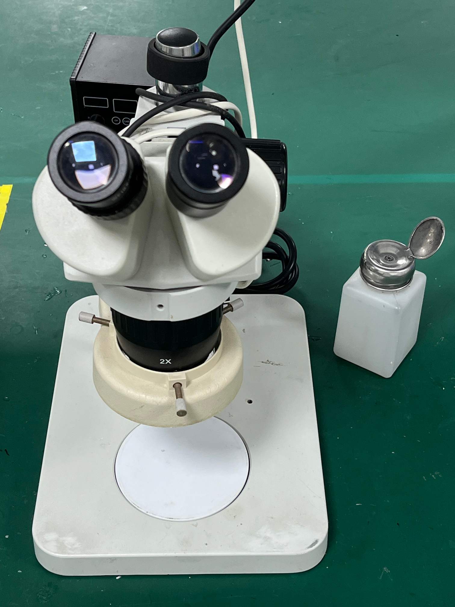 Microscope