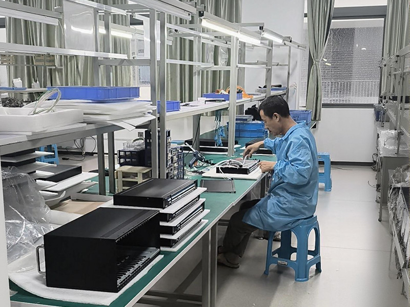GM Gao Visits FiberWDM Factory! Live Look at Dust-Free Production & Finished Product Testing Process